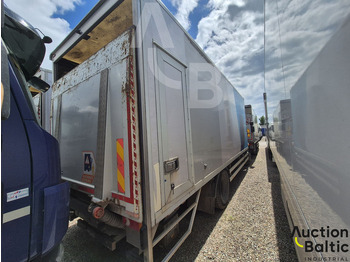Box truck Volvo FL240: picture 4