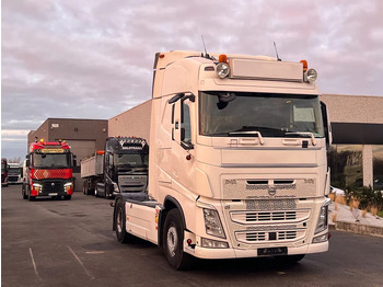 Tractor unit VOLVO FH 500