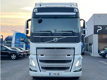 Tractor unit VOLVO FH 500