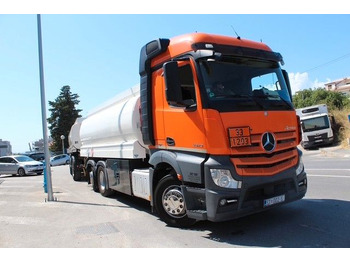 Tank truck Mercedes-Benz Actros 2548 6x2/4: picture 2