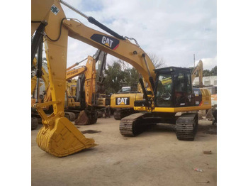 Crawler excavator CATERPILLAR 320D2: picture 2