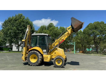 Backhoe loader CNH LB95B-4PT: picture 2