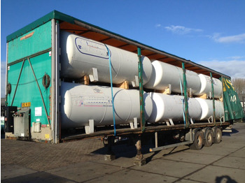 Curtainsider semi-trailer Curtain semi-trailer loaded with LPG tanks: picture 4