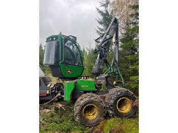 Forestry harvester John Deere 1070G: picture 4