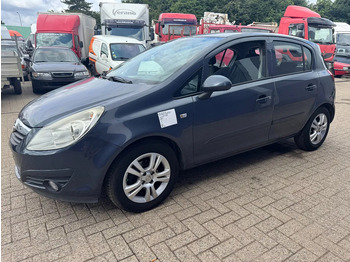 Sedan OPEL
