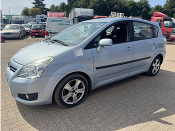 Car TOYOTA
