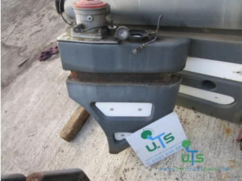 Hydraulic tank