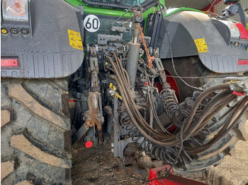 Farm tractor Fendt 828: picture 5