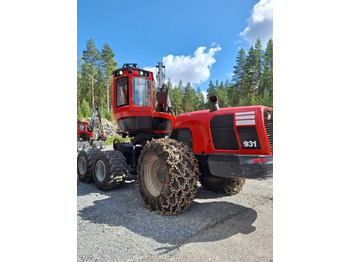 Forestry harvester Komatsu 931: picture 4