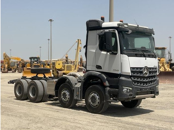 Cab chassis truck Mercedes-Benz Arocs 4240: picture 4