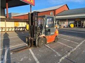 Diesel forklift TOYOTA FDF 25