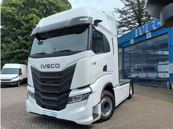 Tractor unit IVECO S-WAY