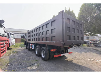 Tipper Sinotruk HOWO 371 8*4 Dump truck: picture 3