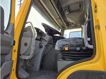 Tractor unit Howo 6x4: picture 4