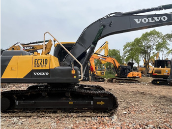 Crawler excavator Volvo EC210: picture 2