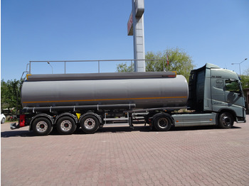 Lease a NURSAN Slurry Tanker NURSAN Slurry Tanker: picture 4