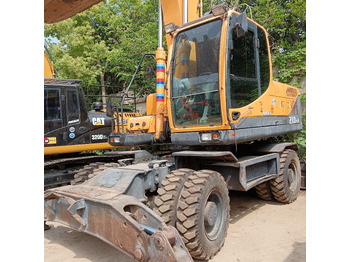 Wheel excavator HYUNDAI