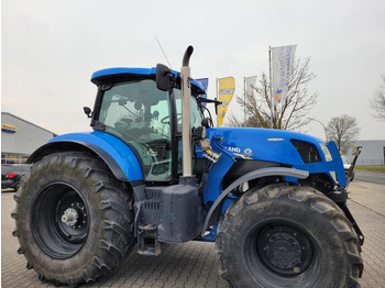 Farm tractor NEW HOLLAND T7.250