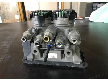 Brake valve for Truck Volvo FH 4 Demontaż K029247   Volvo FH 4 Demontaż K029247 truck: picture 4