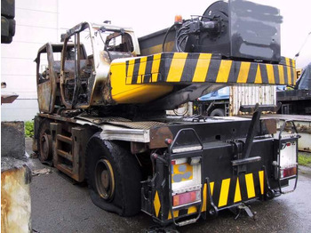 Mobile crane TEREX