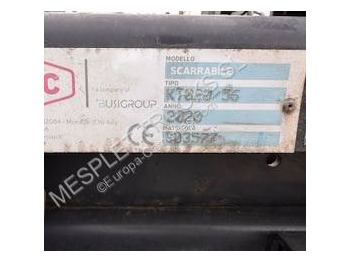 Hook lift truck Mercedes Actros 2842: picture 4