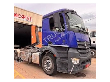 Hook lift truck Mercedes Actros 2842: picture 2