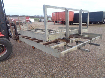 Flatbed body 9,5 - 7,5 mtr knæklad med dobbelt rampe: picture 3