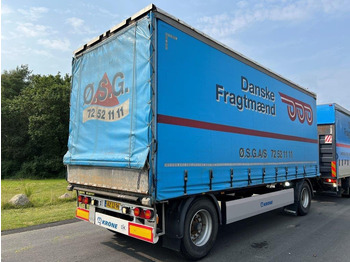 Curtainsider trailer KRONE
