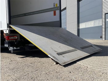 Box truck Renault D280 Premium: picture 3