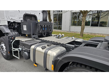 New Tractor unit MERCEDES-BENZ Actros 3340 S 6x4 ADR Euro 3 Tractor Head: picture 5
