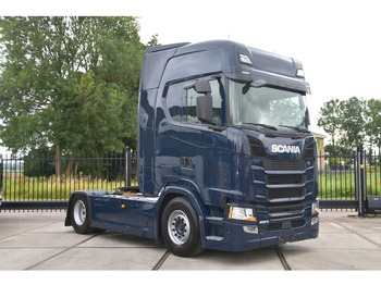 Tractor unit SCANIA S 450