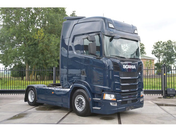 Tractor unit SCANIA S 450