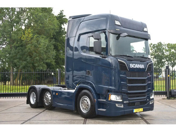 Tractor unit SCANIA S 520