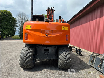 Crawler excavator Hjulgrävare Hitachi ZX140W-3: picture 5