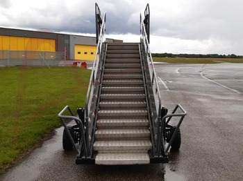 Passenger stairs AMSS SKYWAY 66-148: picture 2