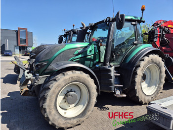 Farm tractor VALTRA T194