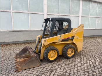Skid steer loader Gehl 3840 E     2015: picture 2