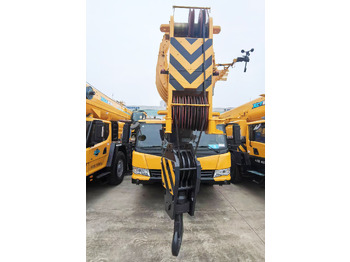 Mobile crane XCMG XCT130