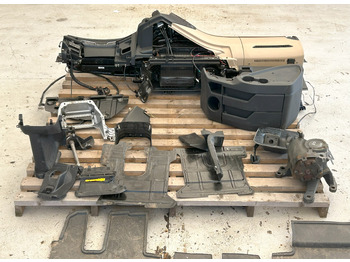 Cab MERCEDES-BENZ COMPLETE INTERIOR CONSOLE - DASHBOARD FOR A BRITISH MERCEDES ACTROS MP4: picture 5
