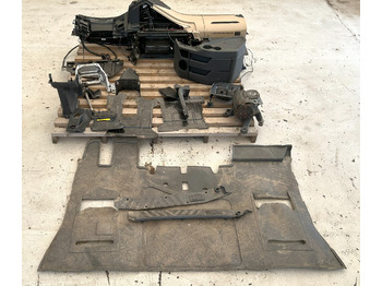 Cab MERCEDES-BENZ COMPLETE INTERIOR CONSOLE - DASHBOARD FOR A BRITISH MERCEDES ACTROS MP4: picture 2