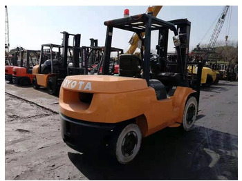 Forklift TOYOTA