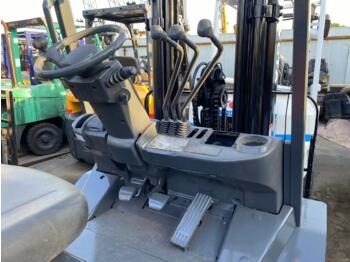 Forklift Toyota FDZN30: picture 4
