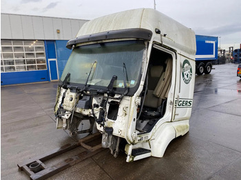 Cab chassis truck Renault Premium Cabine: picture 3