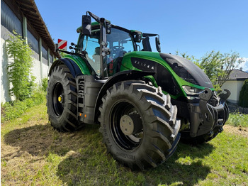 Farm tractor VALTRA S-series