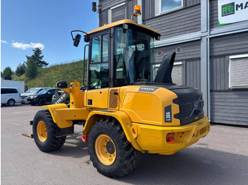 Wheel loader Volvo L 30 GS: picture 4