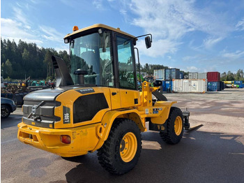 Wheel loader Volvo L 30 GS: picture 3