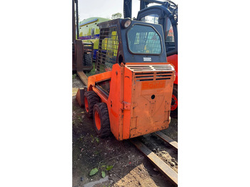 Skid steer loader Bobcat S70: picture 3