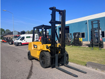 Diesel forklift Caterpillar DP40K2: picture 2