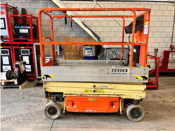 Scissor lift JLG