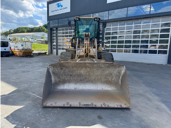 Wheel loader CATERPILLAR 926M: picture 2
